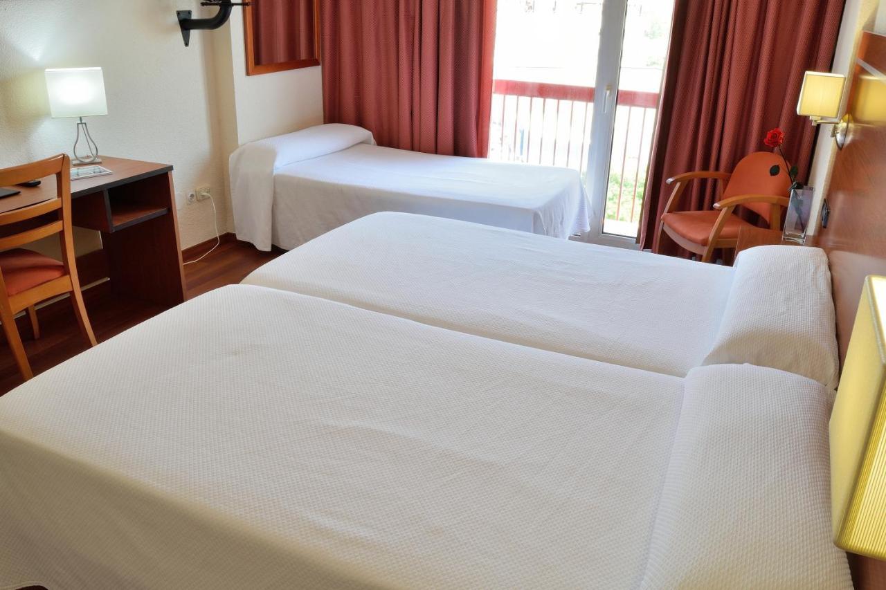 Hotel Mari Carmen Guadix Buitenkant foto