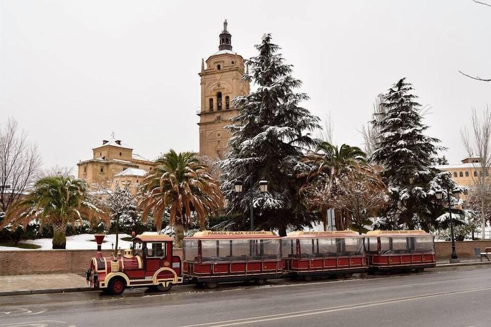 Hotel Mari Carmen Guadix Buitenkant foto