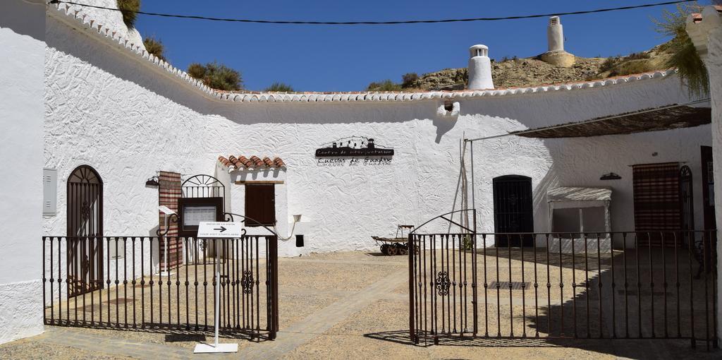 Hotel Mari Carmen Guadix Buitenkant foto