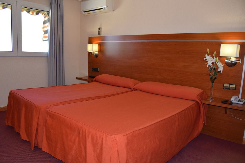 Hotel Mari Carmen Guadix Buitenkant foto