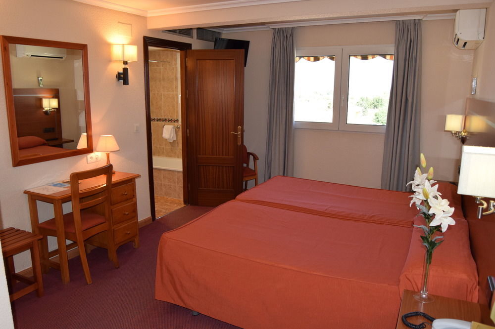 Hotel Mari Carmen Guadix Buitenkant foto