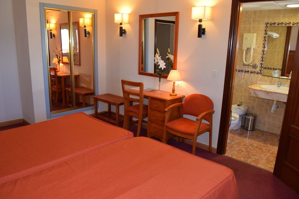 Hotel Mari Carmen Guadix Buitenkant foto
